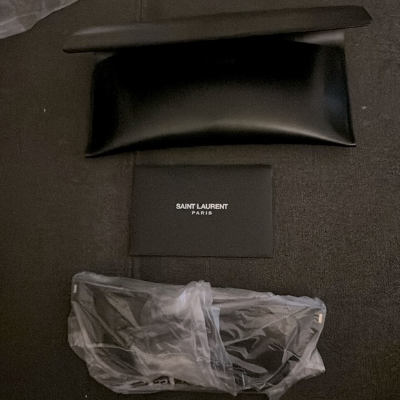 Womens Saint Laurent Cateyes Sunglasses, case & dust cloth. nwt - Picture 7 of 9